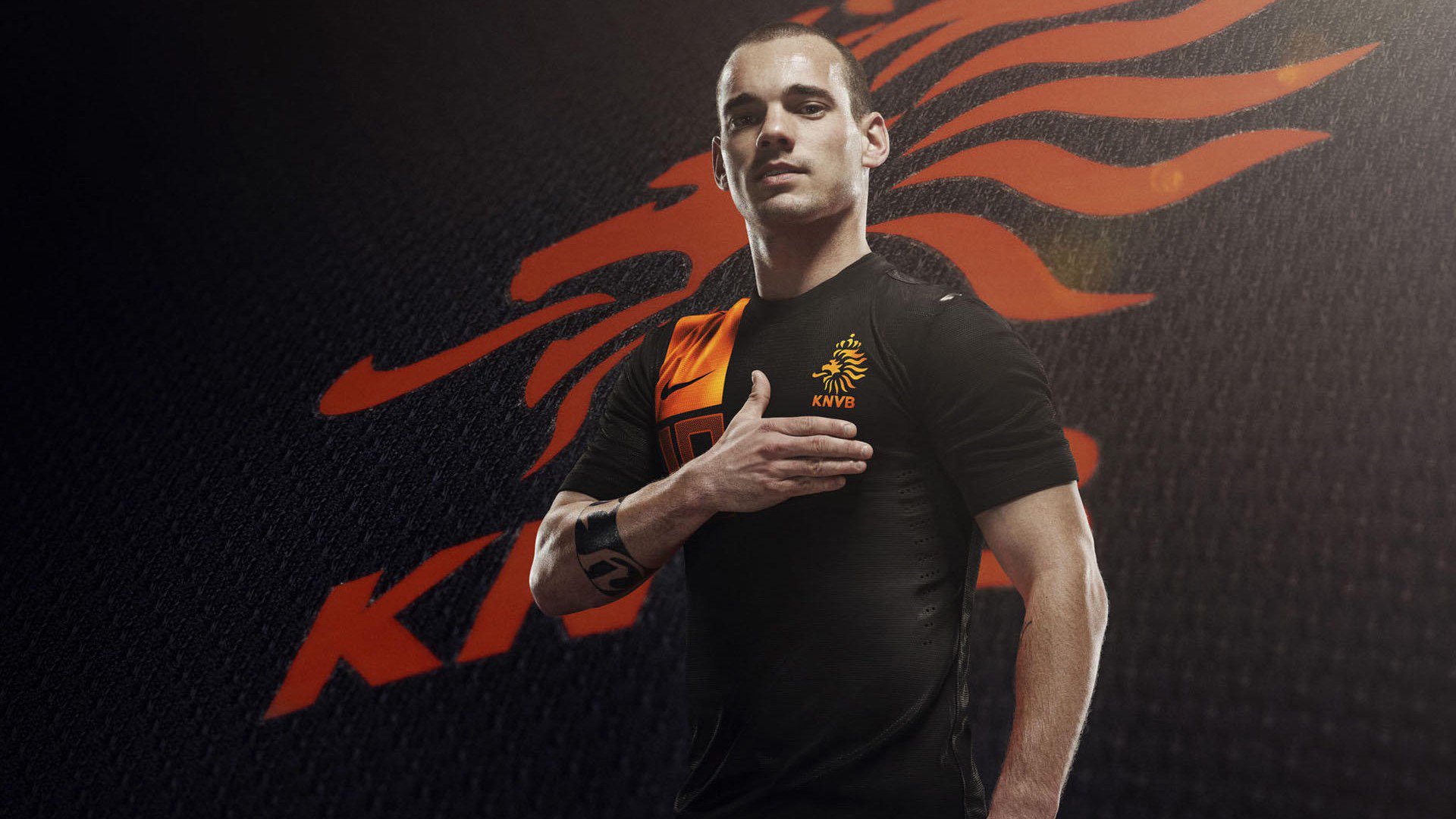 森林狼助教在训练中亲自示范战术跑位,森林狼训练营